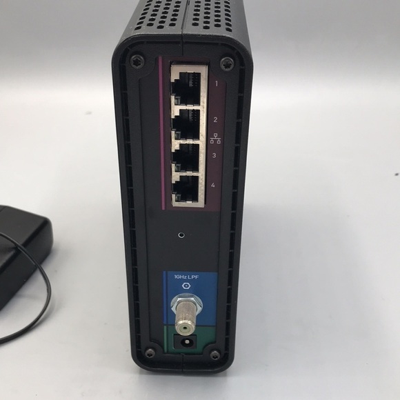 ARRIS Surfboard SBG6580-2 300 Mbps 4 Port Cable Modem and Wi-Fi Router - Picture 4 of 7